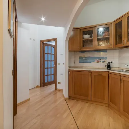 Guesthost - Multifunctional San Pietro Apartman Róma